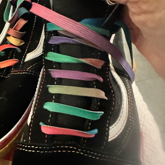 Men’s size 12 platform Vans pride. Limited Edition gently used. Old skool vans - Picture 3 of 5